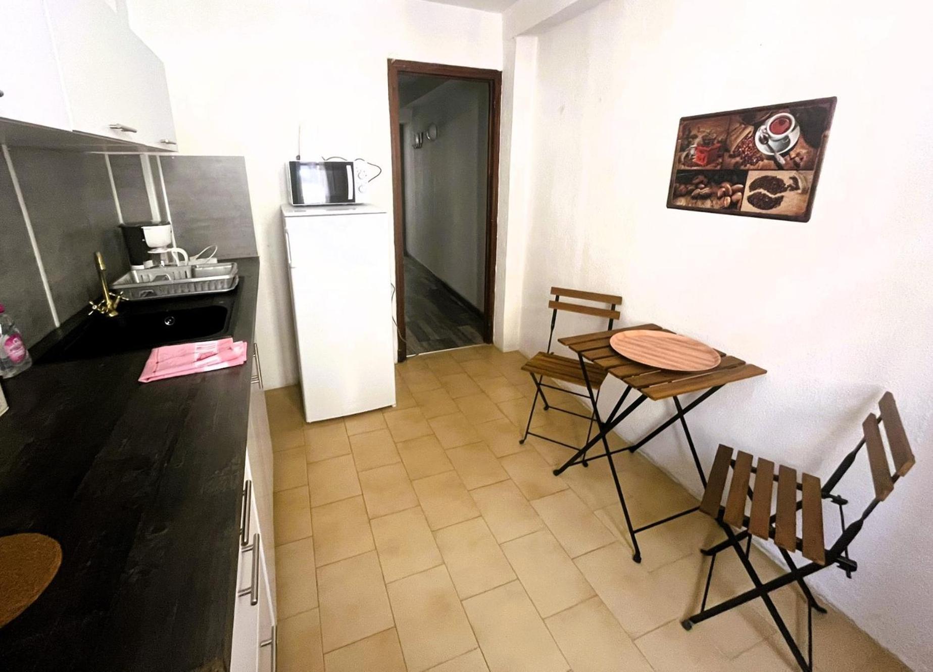 Ferienwohnung Au Pied Des Remparts 10 Rue Saint Jean Villefranche-de-Conflent Exterior foto
